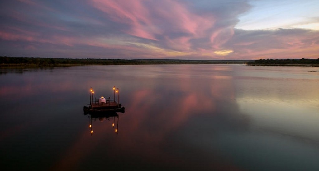 Sampan_Dinner_Tongabezi_Wetu