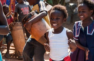 Zambian_Children_Dancing_Wiki
